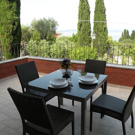 Villa Paradiso Apartment シルミオーネ エクステリア 写真