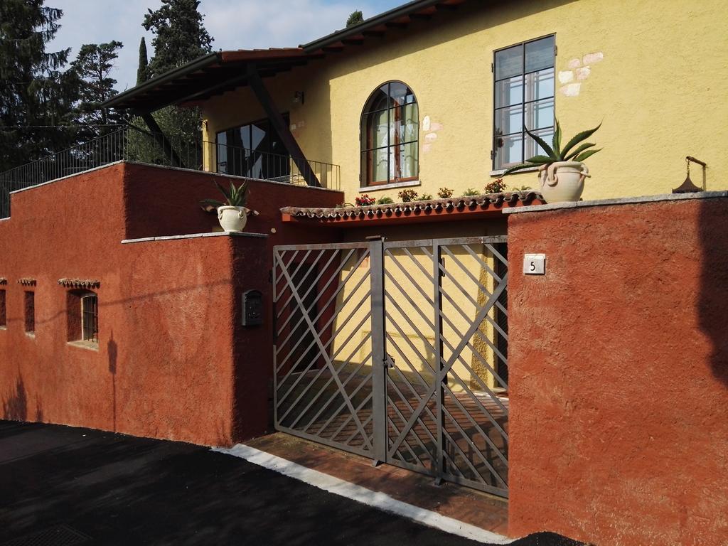 Villa Paradiso Apartment シルミオーネ エクステリア 写真