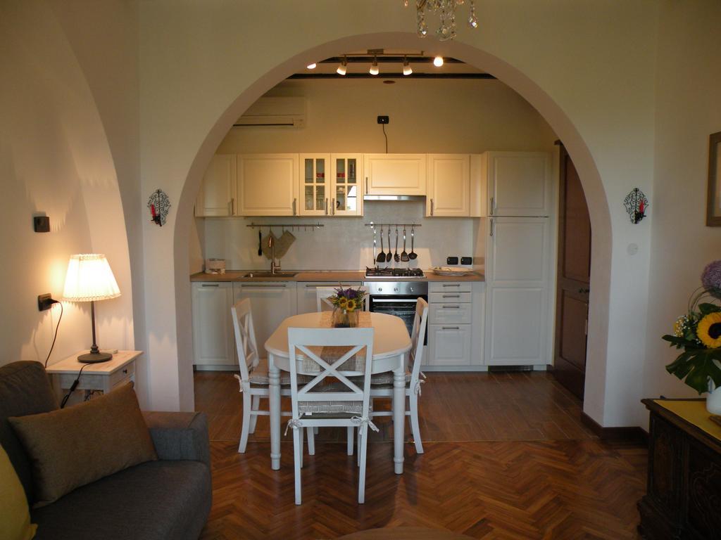 Villa Paradiso Apartment シルミオーネ エクステリア 写真