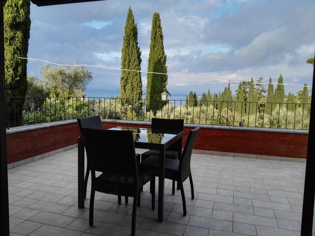 Villa Paradiso Apartment シルミオーネ エクステリア 写真